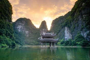 Pagoda Bai Dinh a ekologická prohlídka Trang An