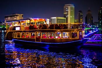 Dhow kruizinė vakarienė – Dubai Creek