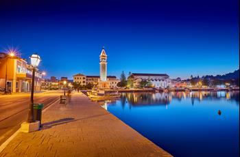 Miasto Zakynthos nocą